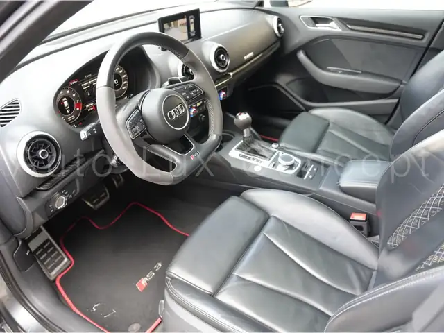 Audi RS3 view 5