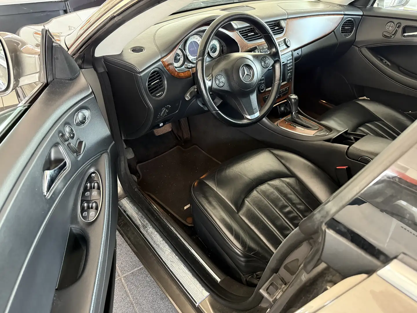 Mercedes-Benz CLS 350 CLS 350 CGI (219.357)Scheckheft Grau - 2
