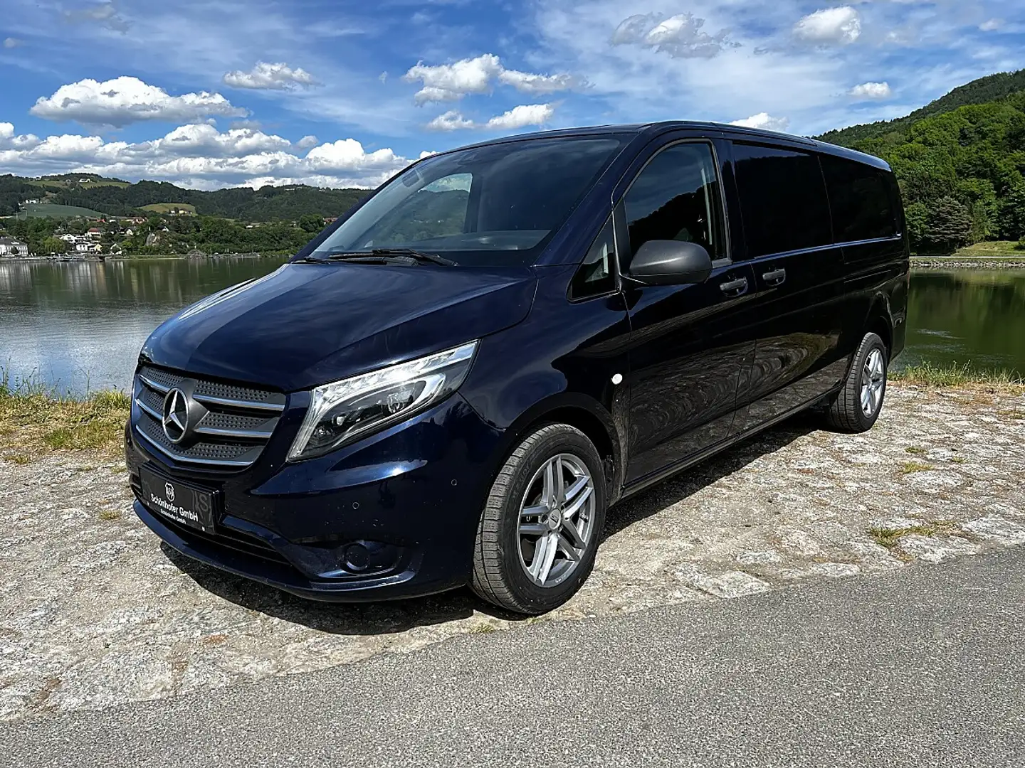 Mercedes-Benz Vito 119 BlueTec 4x4 extralang Blau - 1