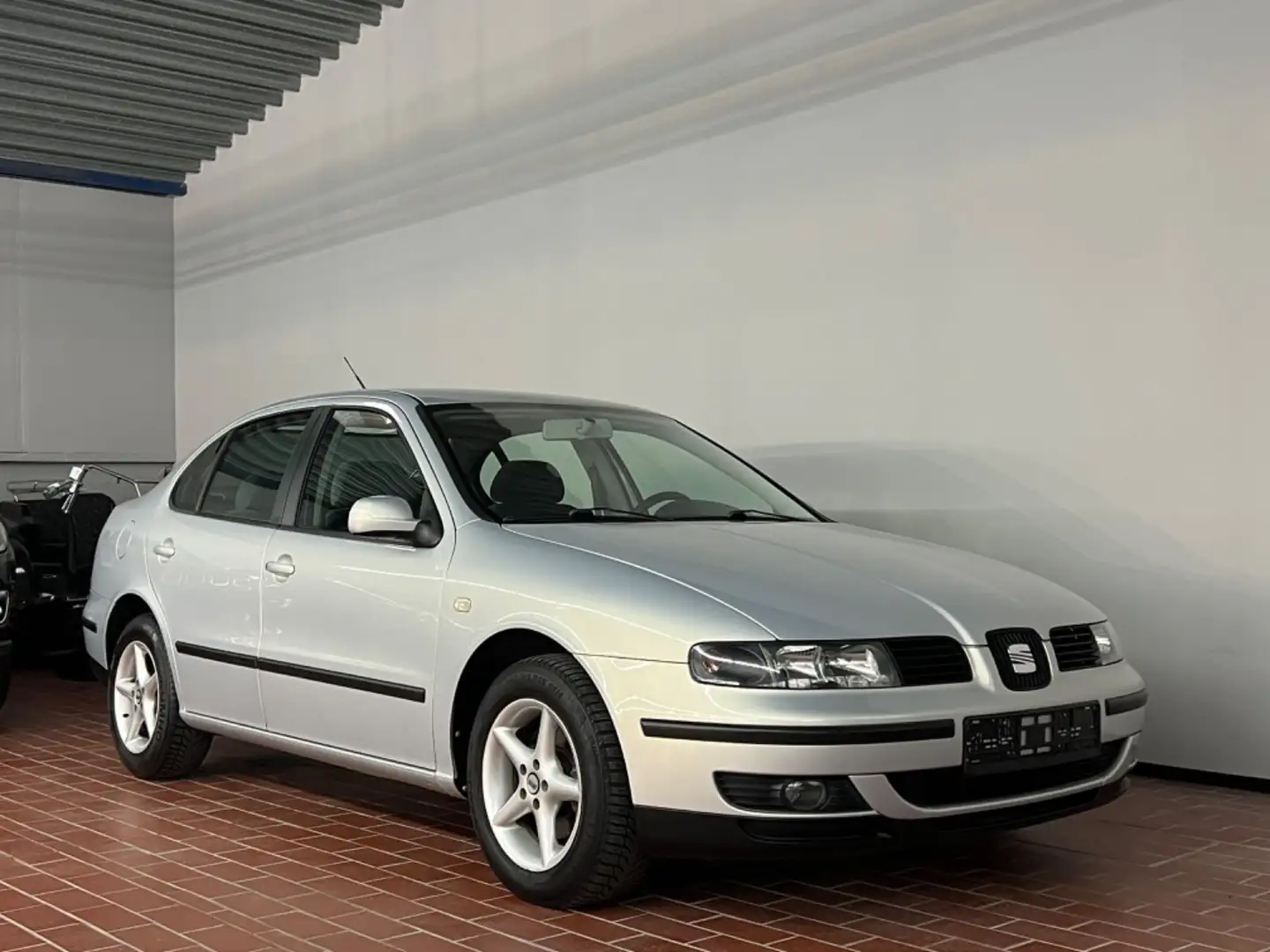 SEAT Toledo Automatik Standheizung Klima Sitzh PDC Zilver - 1