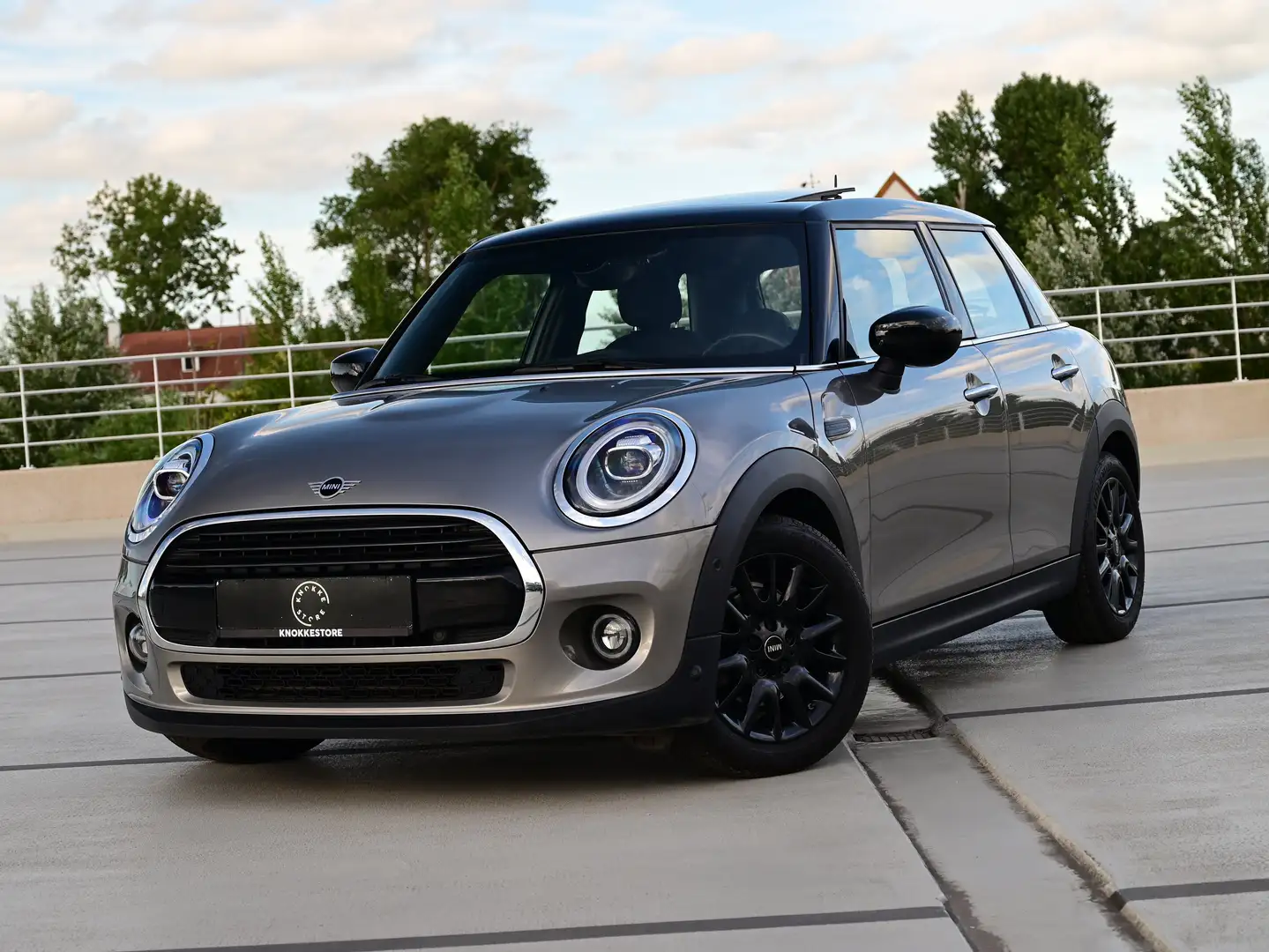 MINI Cooper 5 DOORS / AUT / SUNROOF / LED / NAVI / PARKASSIST Argent - 1