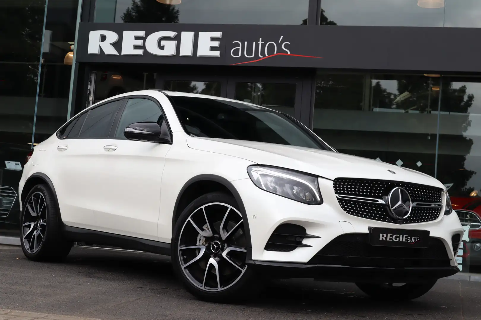 Mercedes-Benz GLC 43 AMG Coupé 4MATIC Distr Schuifdak 360cam Comand ILS Nig Alb - 1
