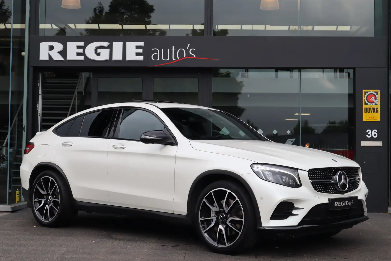 Mercedes-Benz GLC 43 AMG Coupé 4MATIC Distr Schuifdak 360cam Comand ILS Nig Alb - 2