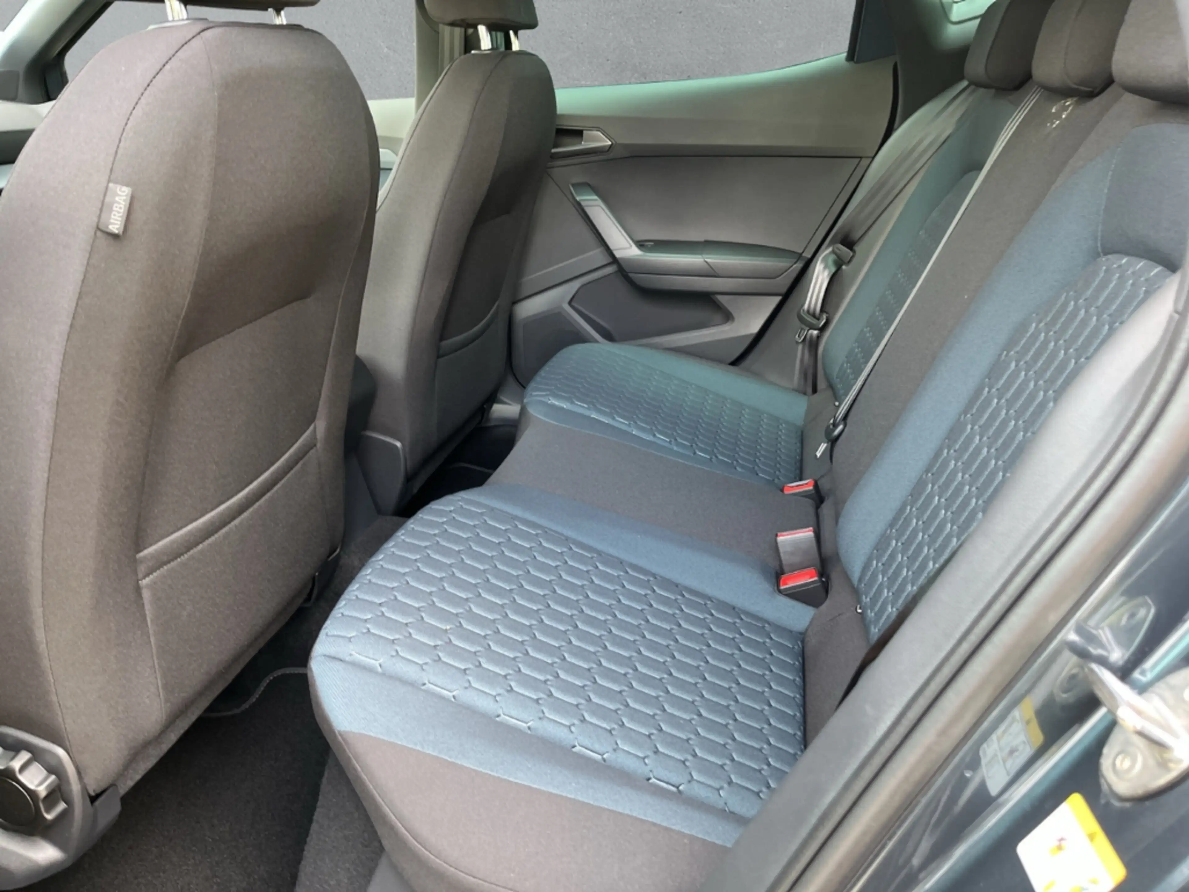 SEAT Arona 1.0 TSI STYLE / UPE: 35.985,- € / AHK LED ACC FULL — photo 10