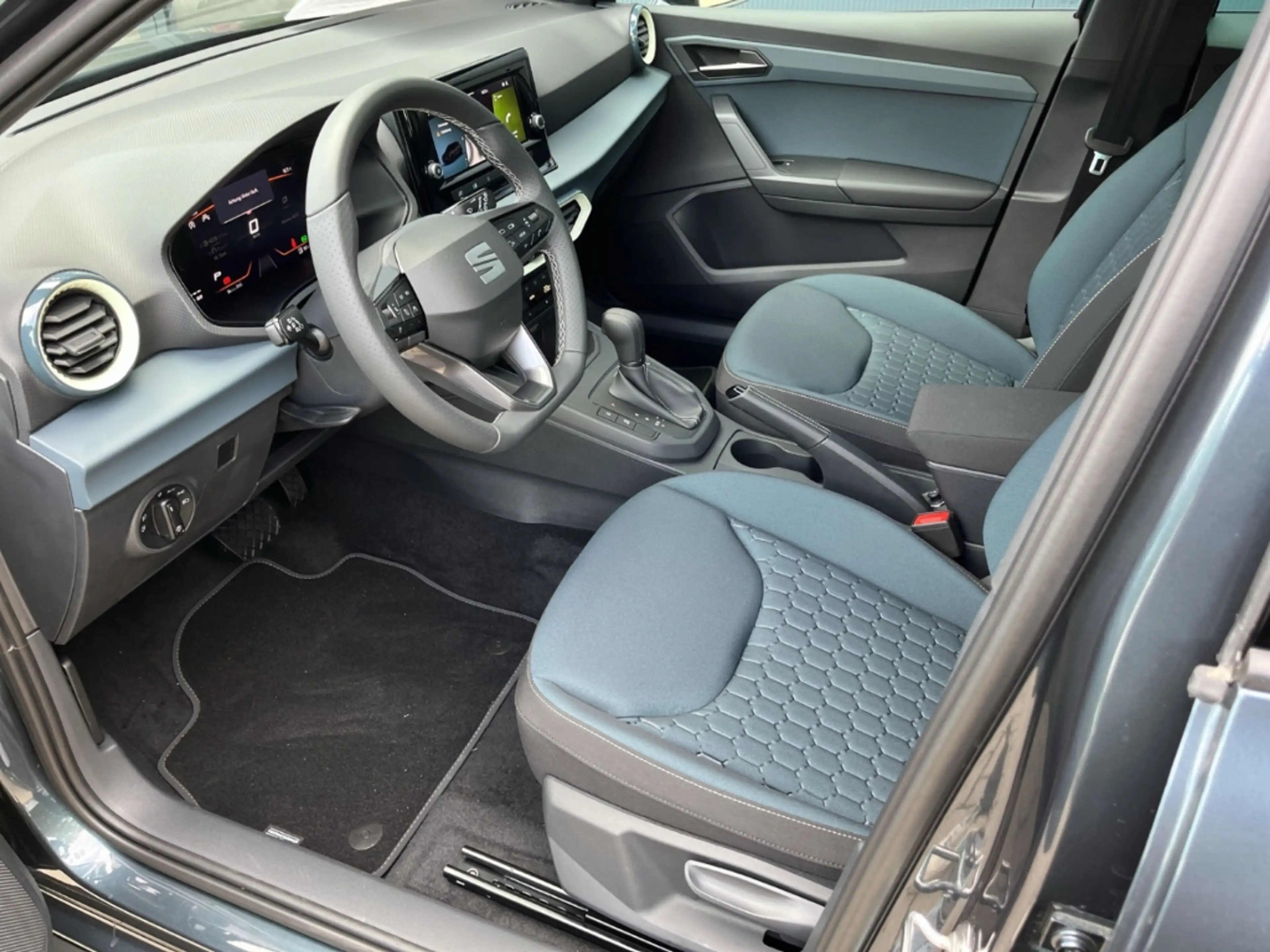 SEAT Arona 1.0 TSI STYLE / UPE: 35.985,- € / AHK LED ACC FULL — photo 9