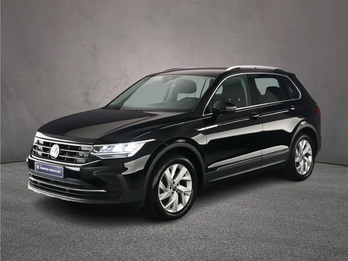 Volkswagen Tiguan Life 1.5 TSI 150pk DSG Automaat Trekhaak, Adaptive Zwart - 2
