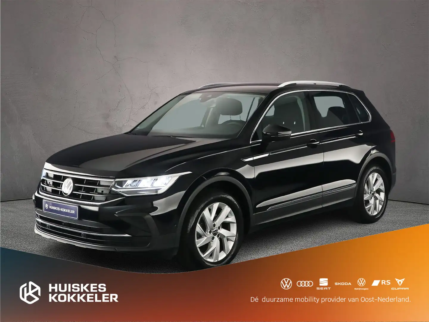 Volkswagen Tiguan Life 1.5 TSI 150pk DSG Automaat Trekhaak, Adaptive Zwart - 1