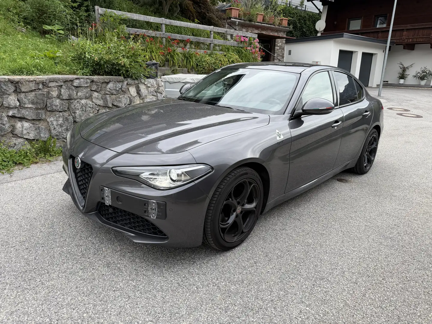 Alfa Romeo Giulia 2,0 200 AT8 RWD - Sprint - 1