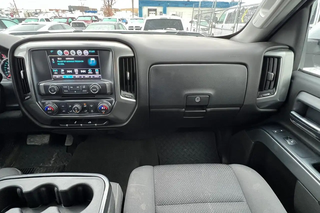 Chevrolet Silverado 1500 снимка Chevrolet Silverado 1500