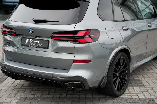 BMW X5 view 3