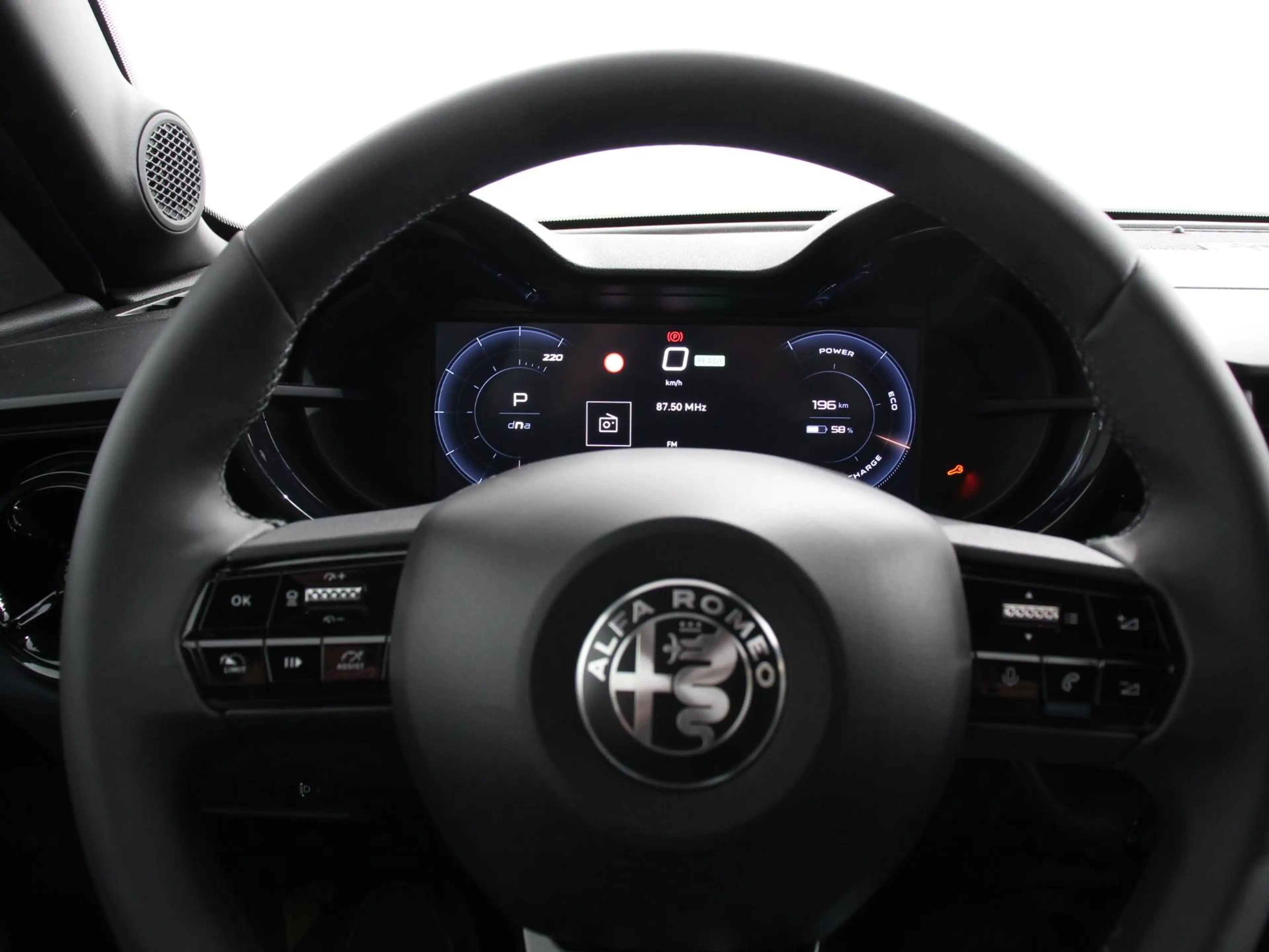 Alfa Romeo Junior Elettrica Automaat 156PK Adaptieve Cruise Control — photo 12