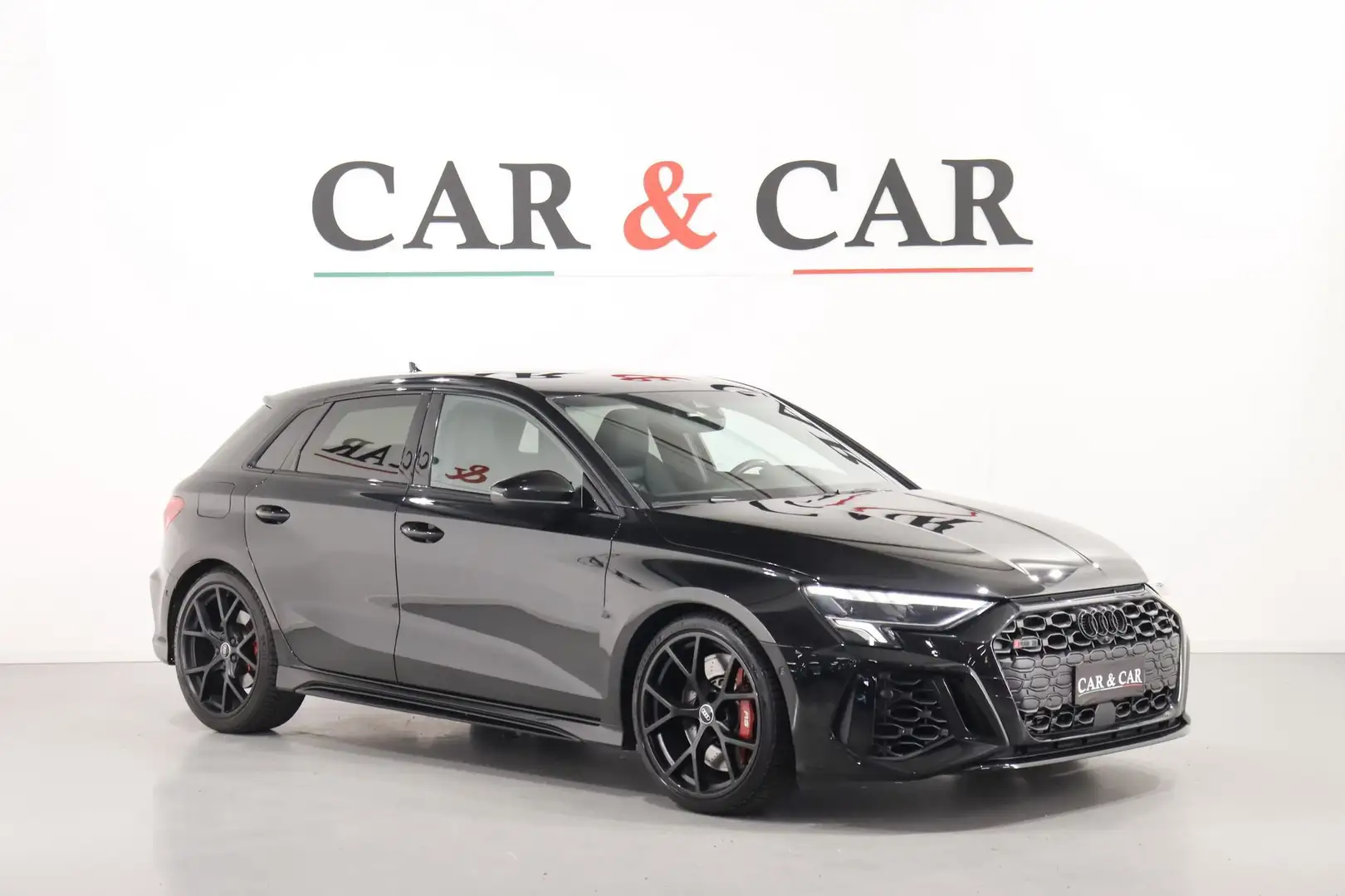 Audi RS3 SPB TFSI Quattro S Tronic Чорний - 1