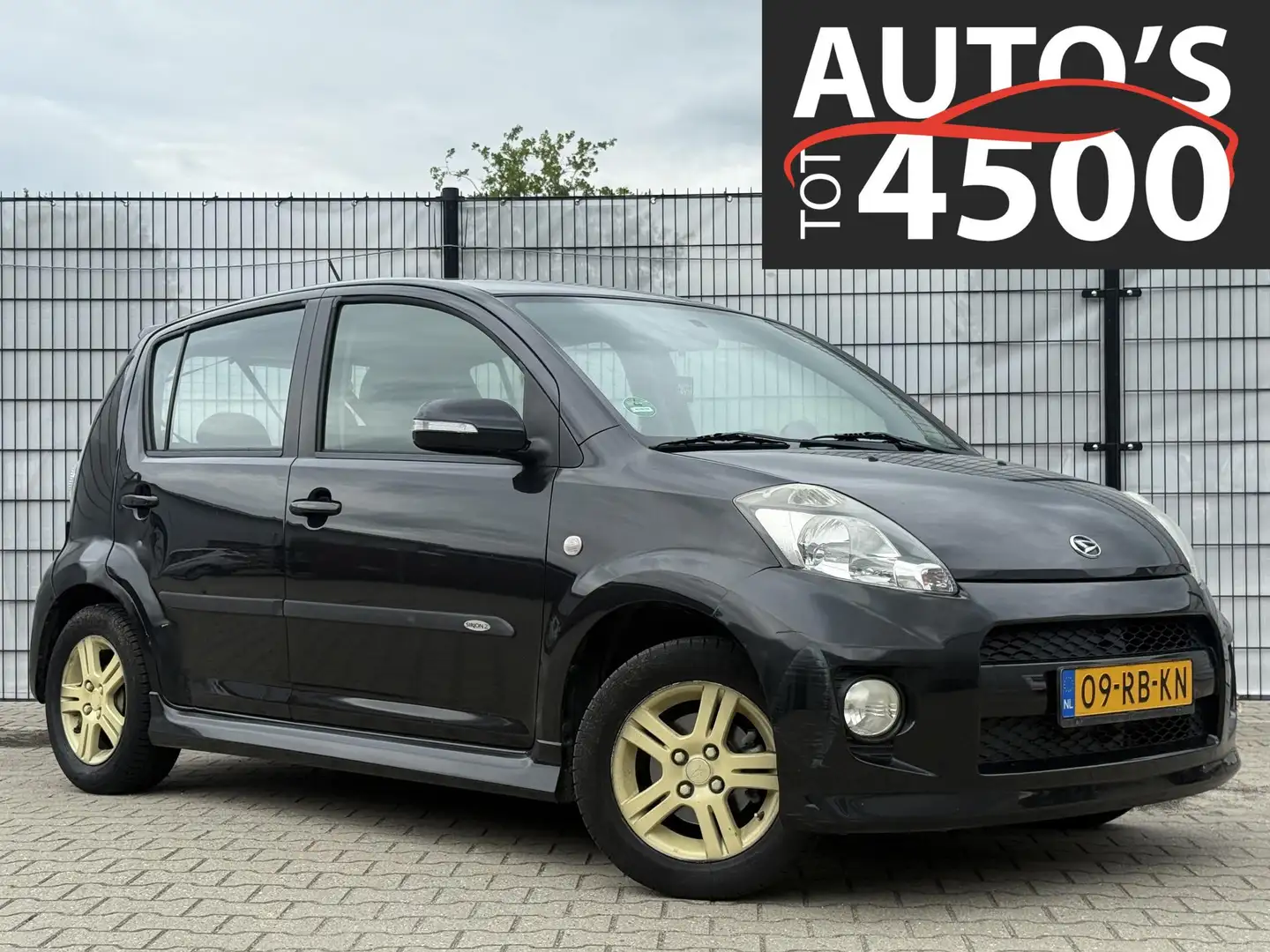 Daihatsu Sirion 2 1.3-16V Comfort automaat! Airco! Černá - 1
