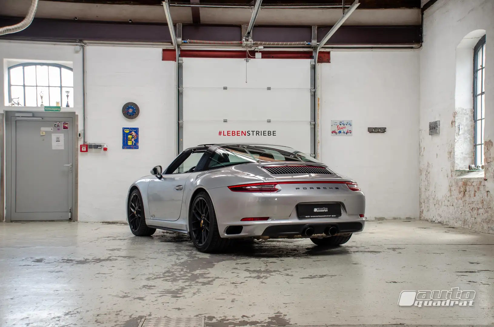 Porsche 991 Targa 4 GTS - 918 Carbon, Keramik, Approved 2027 Grau - 2