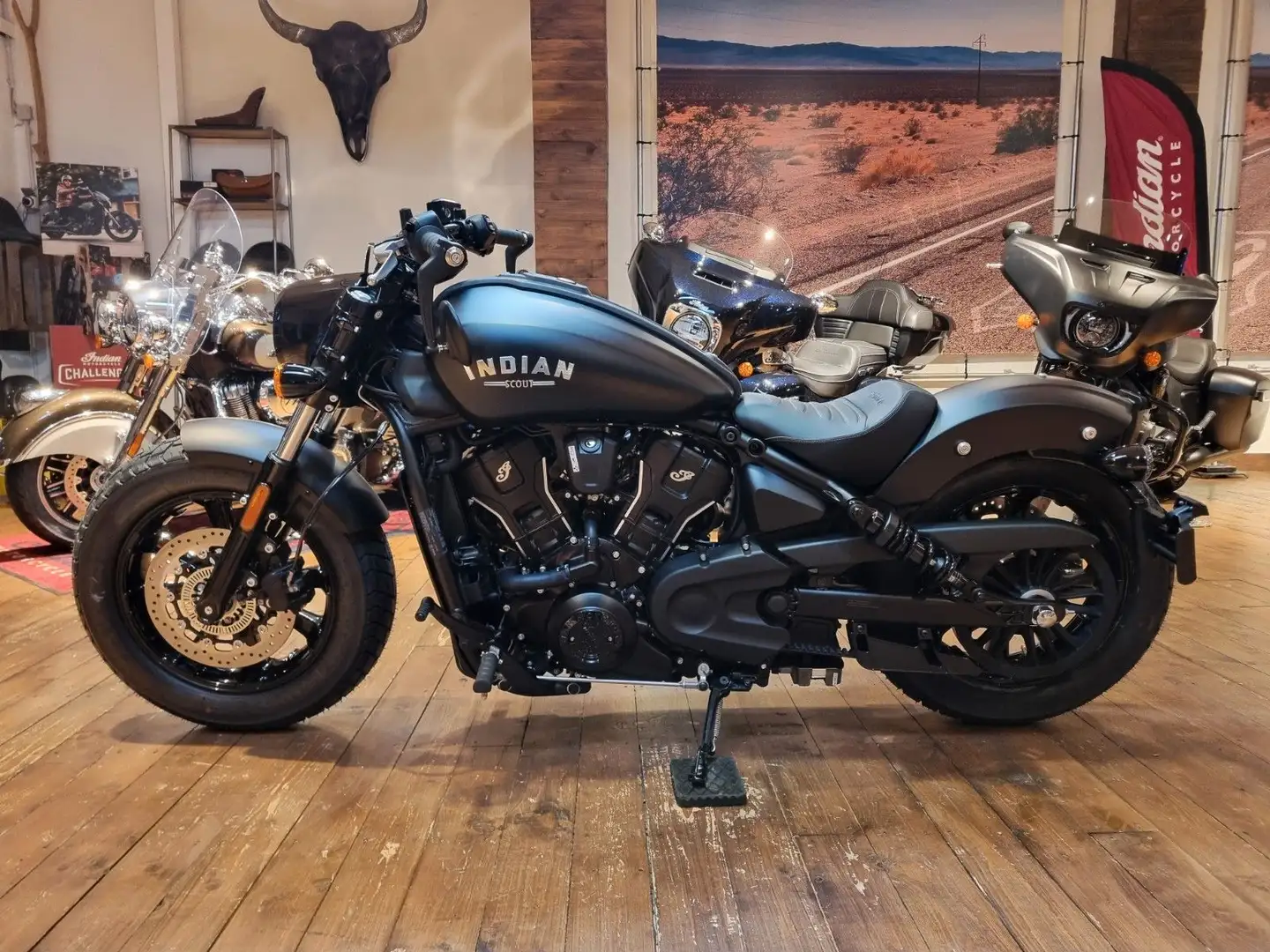 Indian Scout Bobber 100 Jahre  (EUR 1.000/2,99 %) Negru - 1