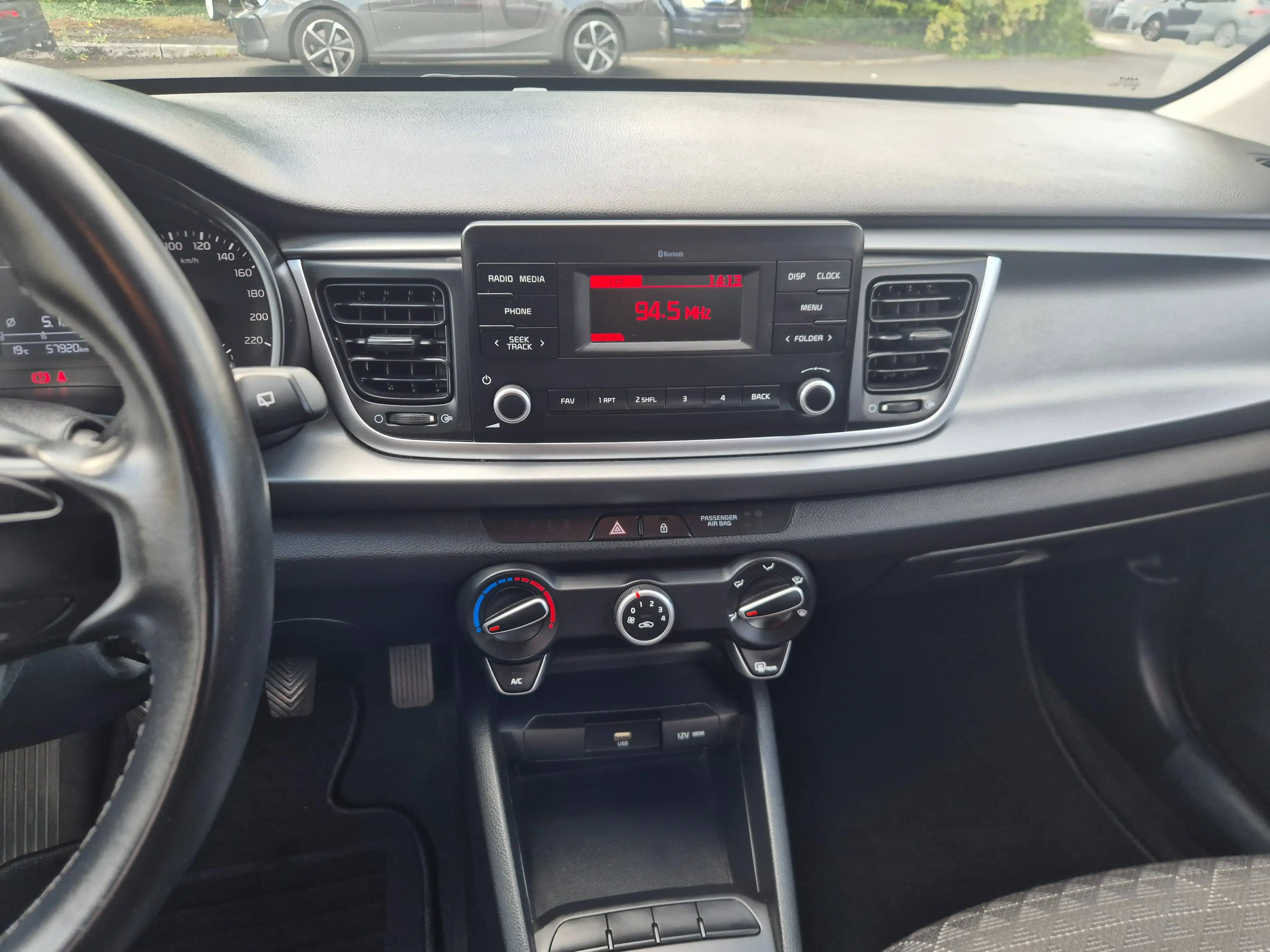 Kia Rio Rio 1.2 Edition 7 *8fach bereift/Klima/Bluetooth* — photo 10