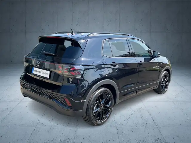 Volkswagen T-Cross view 5