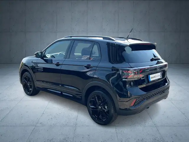 Volkswagen T-Cross view 3