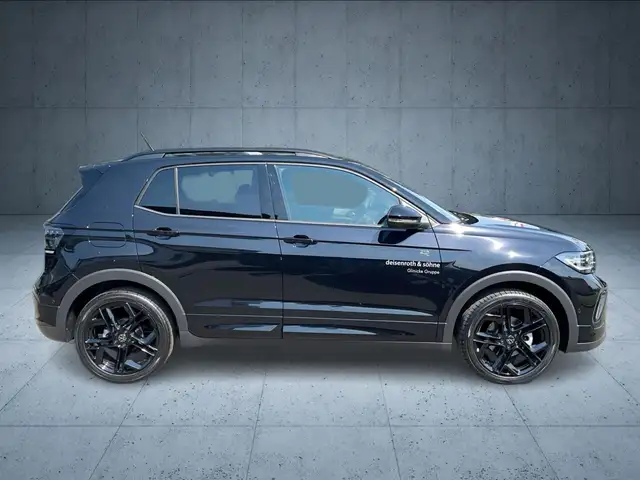 Volkswagen T-Cross view 6