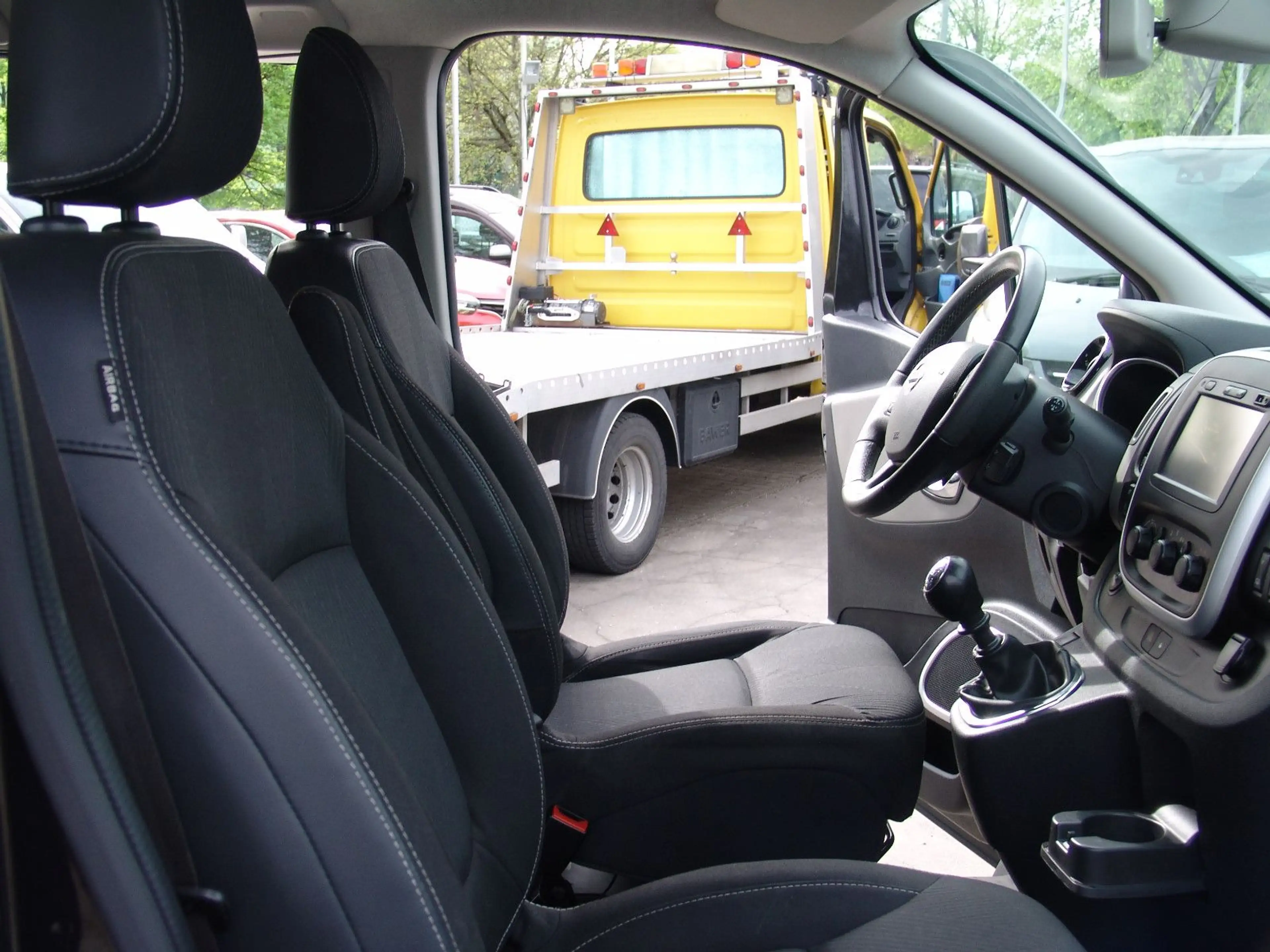 Nissan NV300 L1 PREMIUM-NAVI/2S.Tür/8Sit/ — photo 9