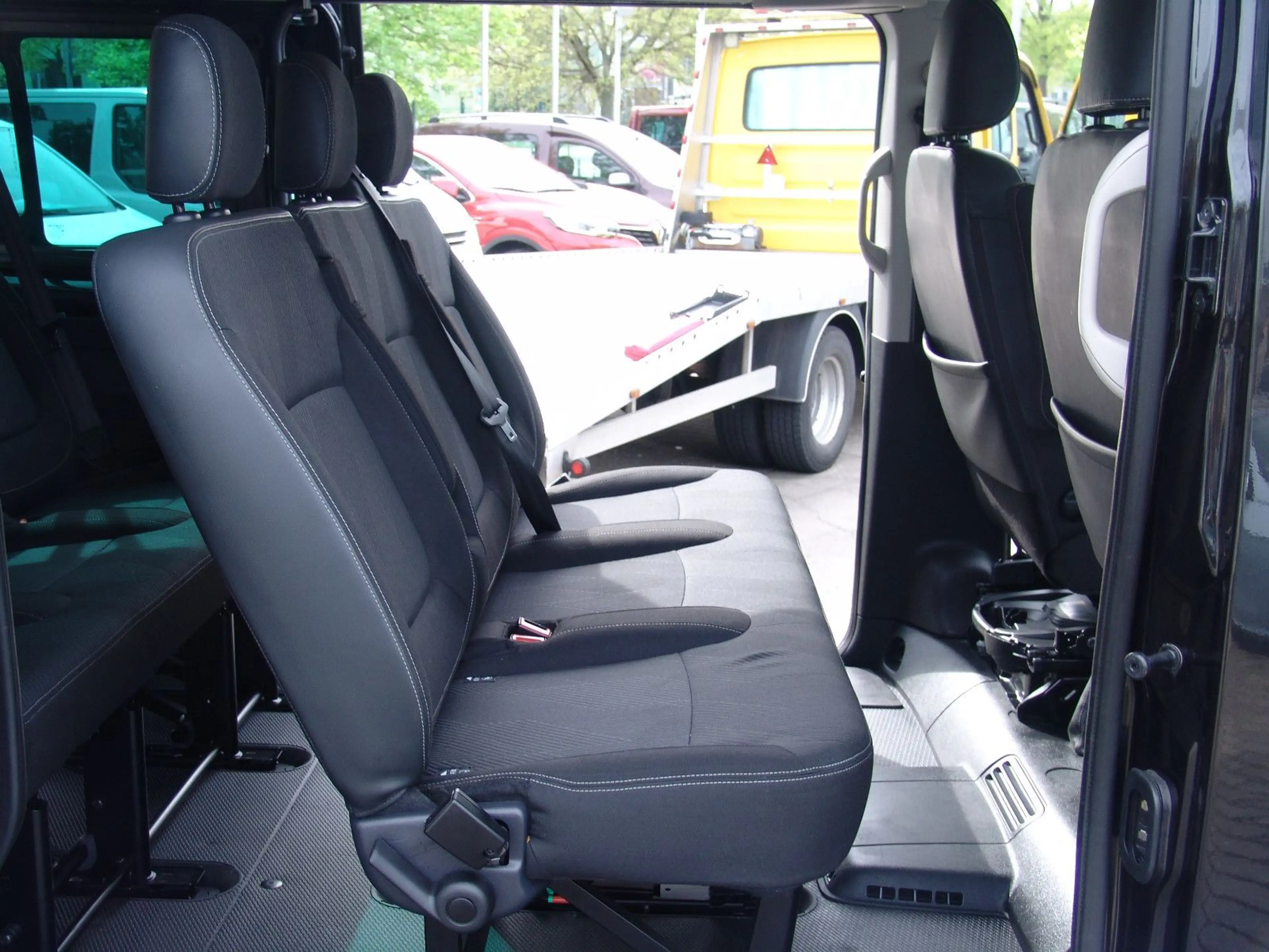 Nissan NV300 L1 PREMIUM-NAVI/2S.Tür/8Sit/ — photo 10