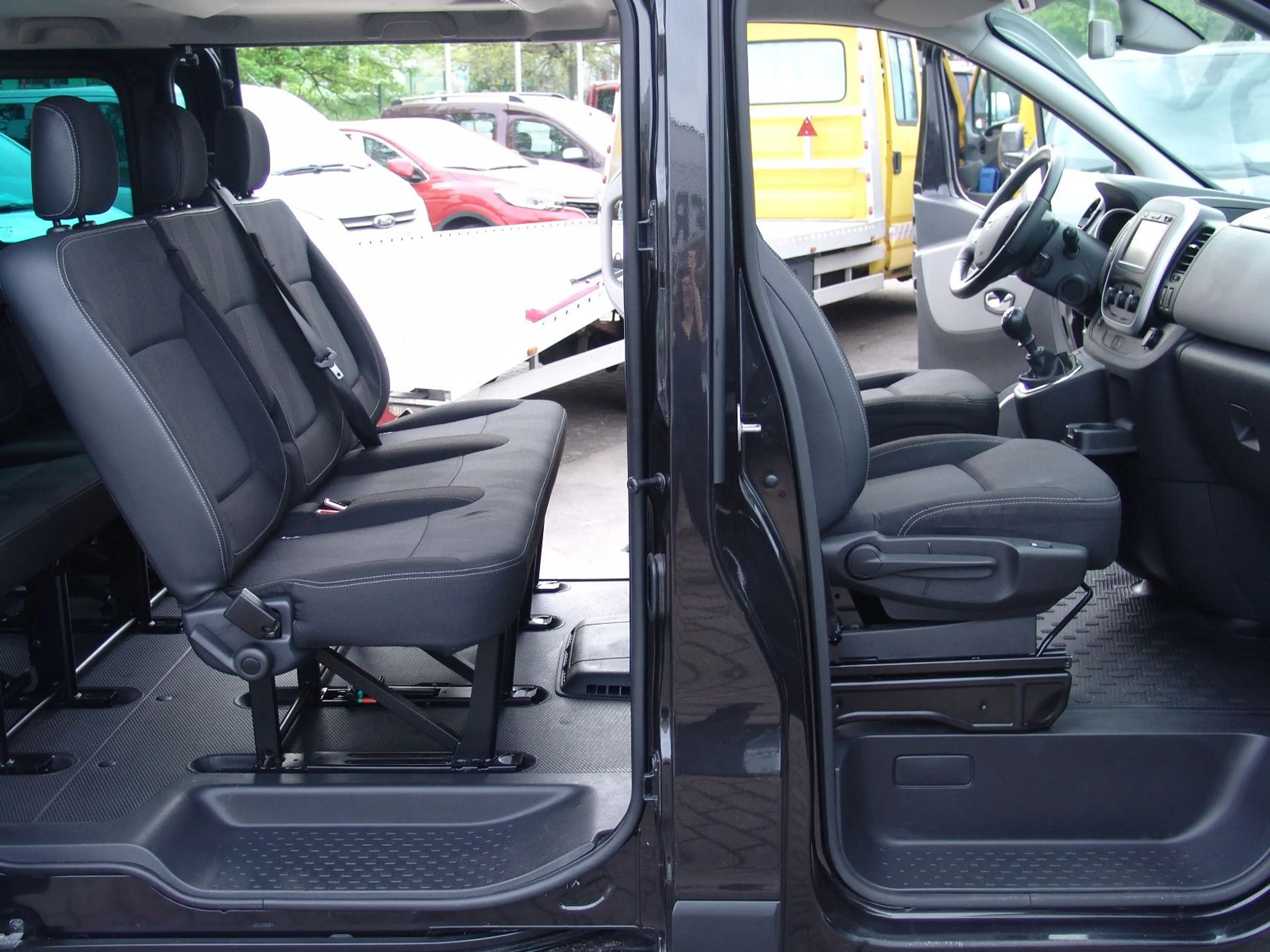 Nissan NV300 L1 PREMIUM-NAVI/2S.Tür/8Sit/ — photo 13