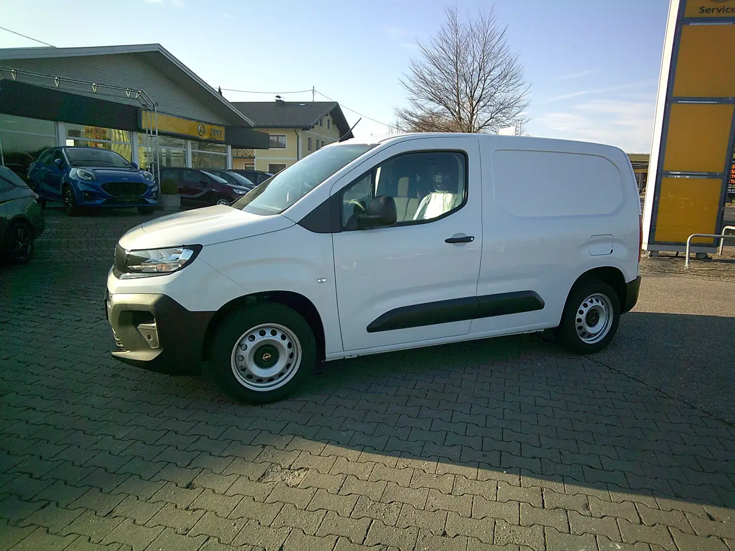Opel Combo Cargo M erh. Nutzlast Weiß - 2