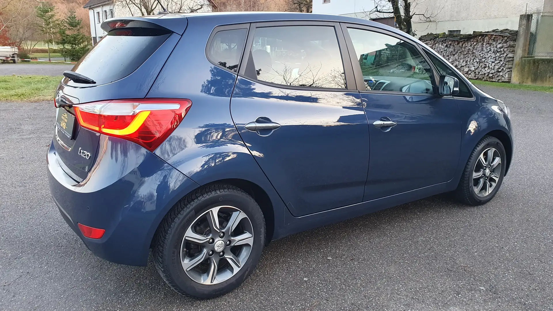 Hyundai iX20 ix20 1.6 Automatik YES! Plus / Navi / Sitzheizung Blau - 2