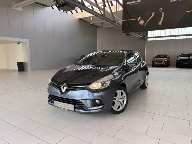 Renault Clio IV Initiale Paris*Navi*PDC*LED*