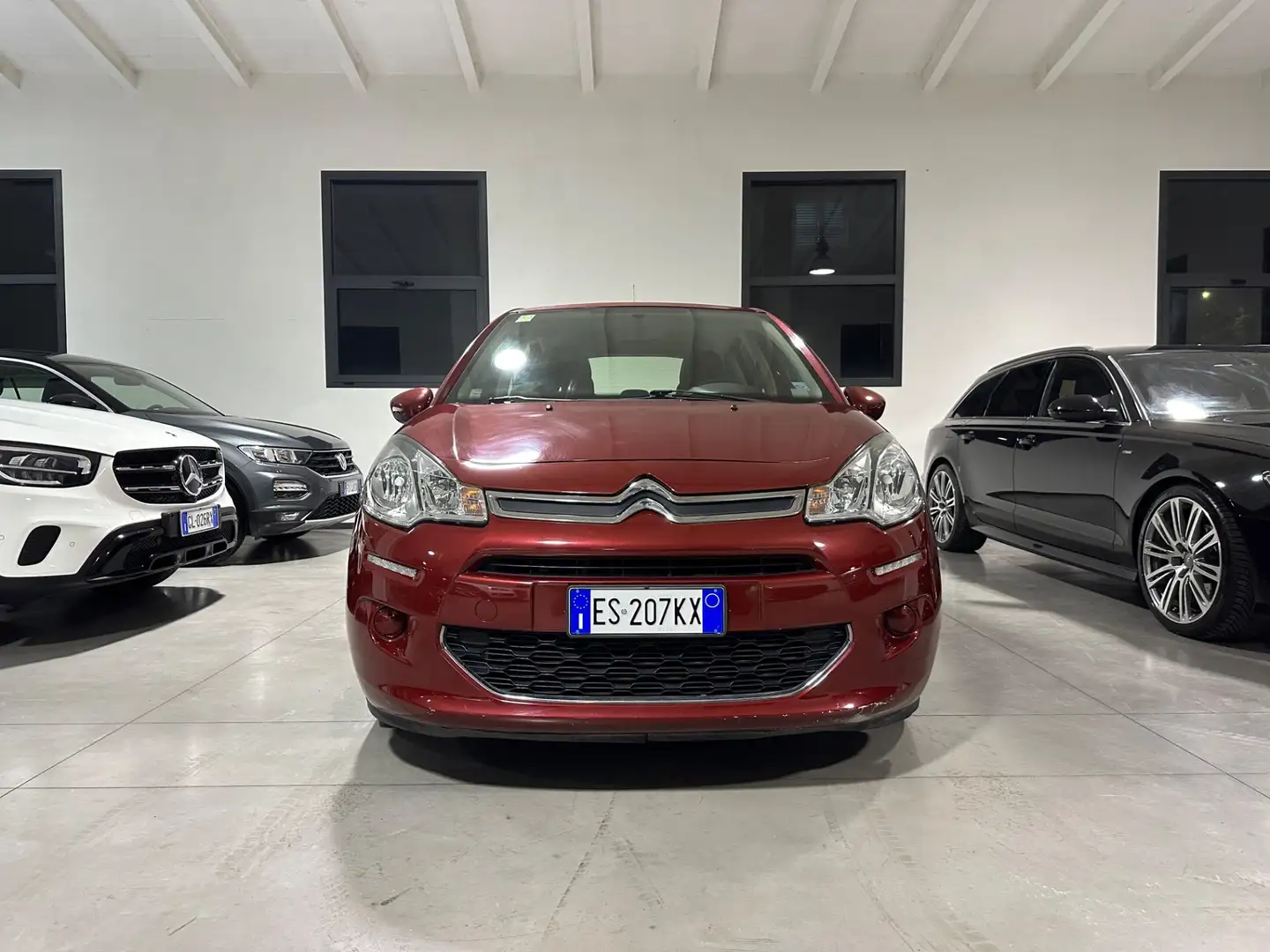 Citroen C3 C3 1.2 VTi 82 Exclusive Rosso - 1
