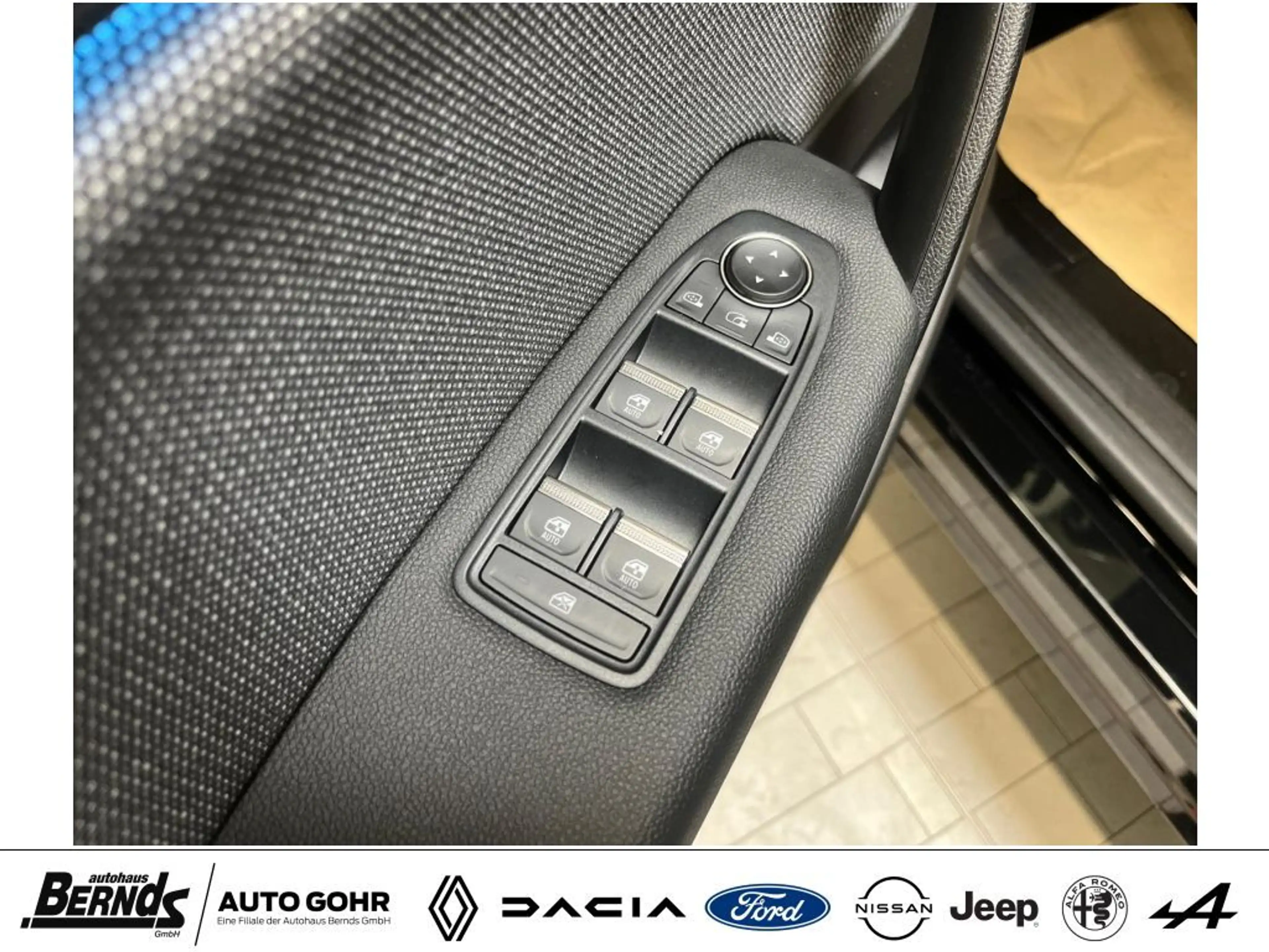 Renault Symbioz TCe Mild Hybrid 140 EDC TECHNO SHZ GJR LED Kamera — photo 11