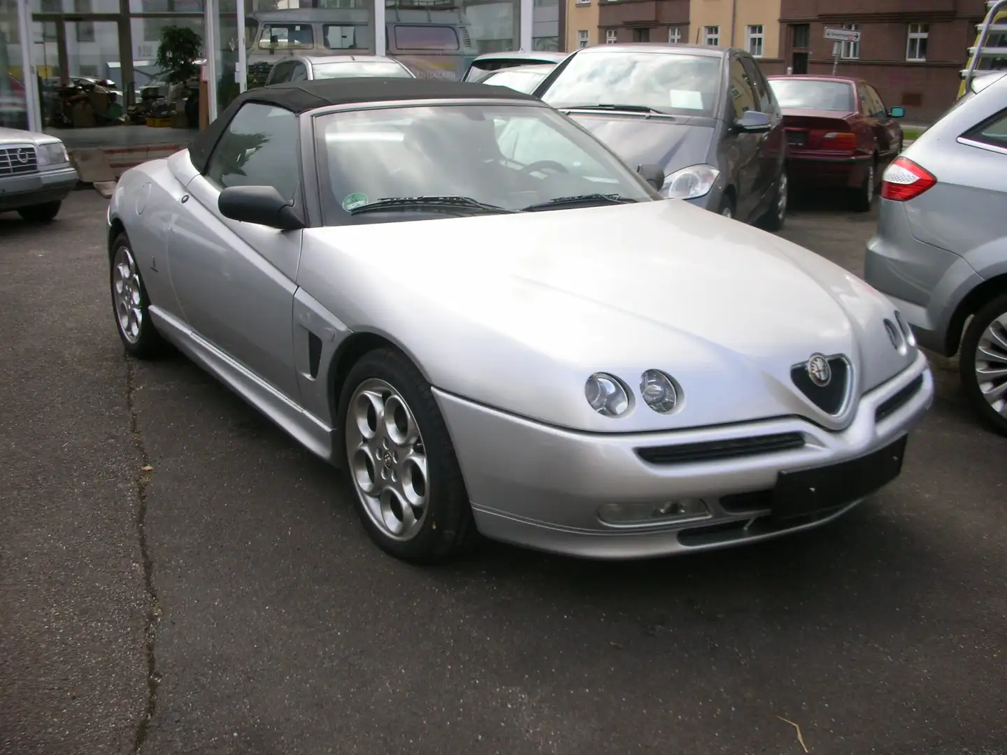 Alfa Romeo Spider 2.0 TS Lusso *orig. 22.050km*1.Hd*Le*Klima*e-Dach Argintiu - 1