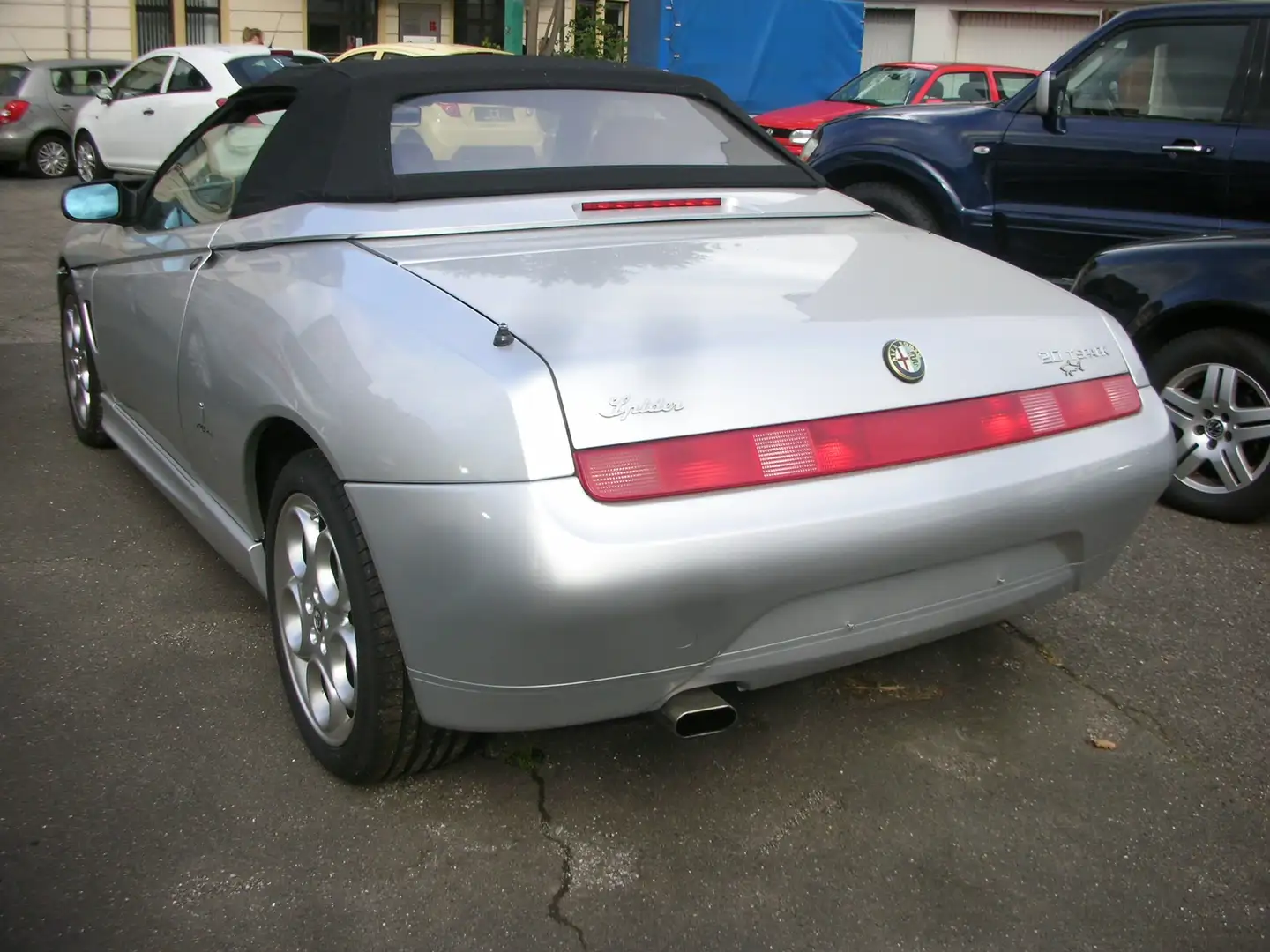 Alfa Romeo Spider 2.0 TS Lusso *orig. 22.050km*1.Hd*Le*Klima*e-Dach Argintiu - 2