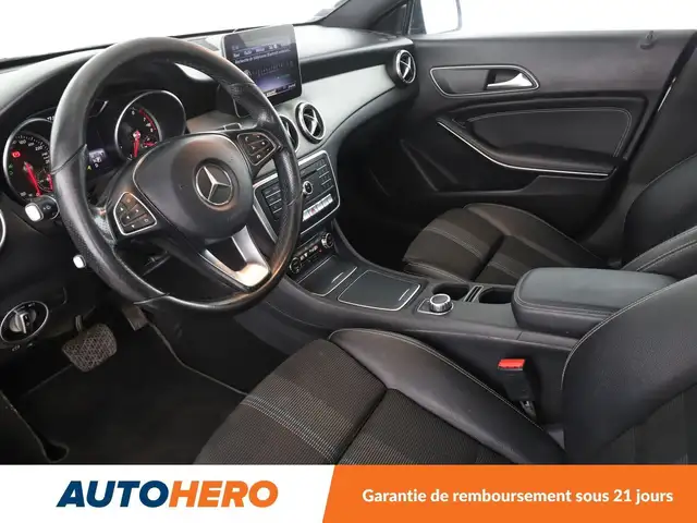 Mercedes-Benz Cla view 11