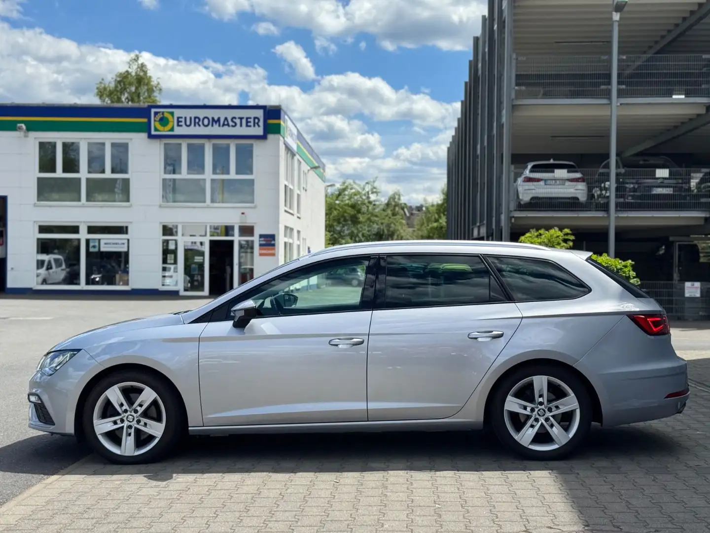 SEAT Leon ST FR DSG Ambight LED Leder FullLink Argento - 1