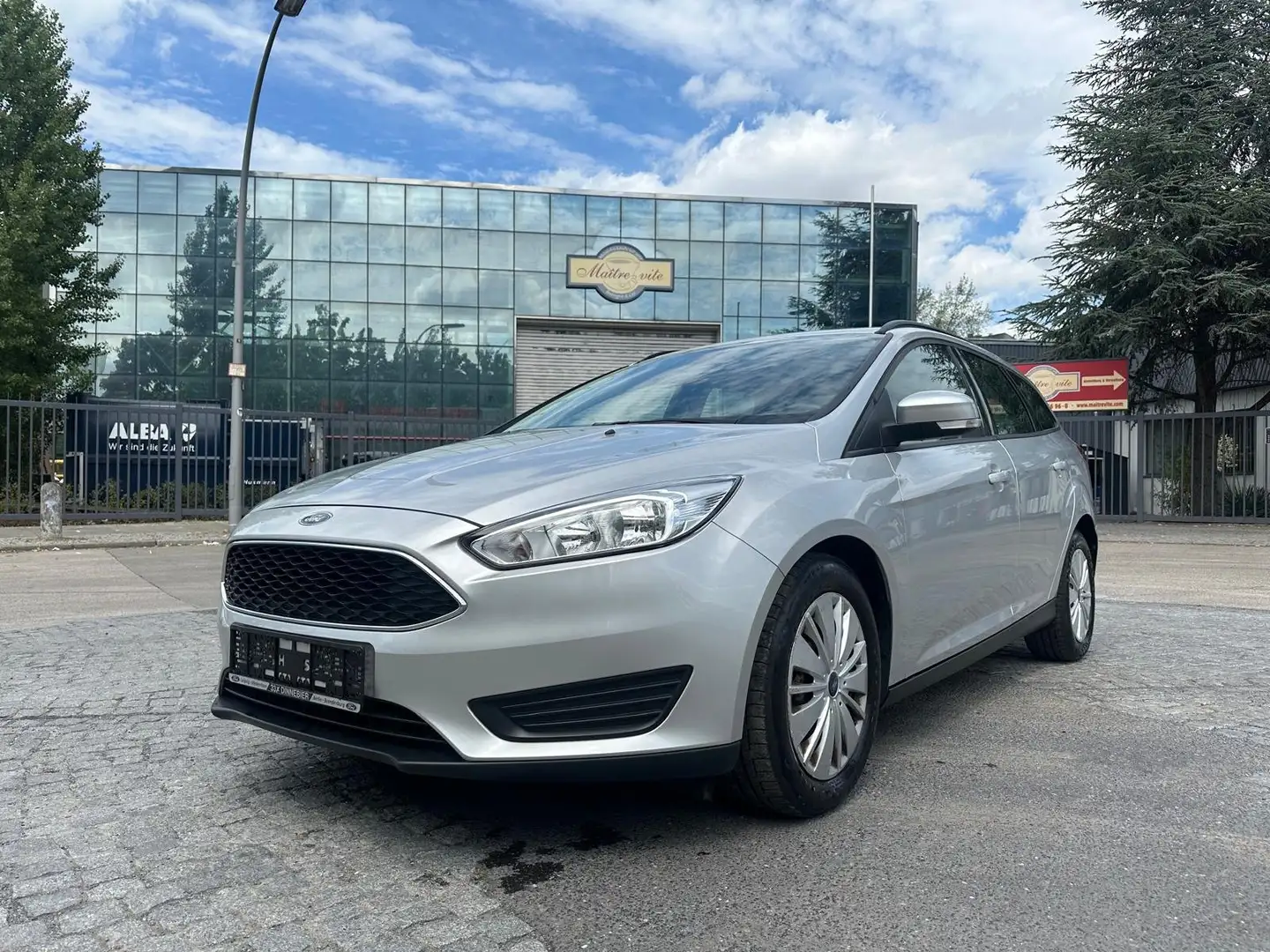 Ford Focus Trend Gris - 1