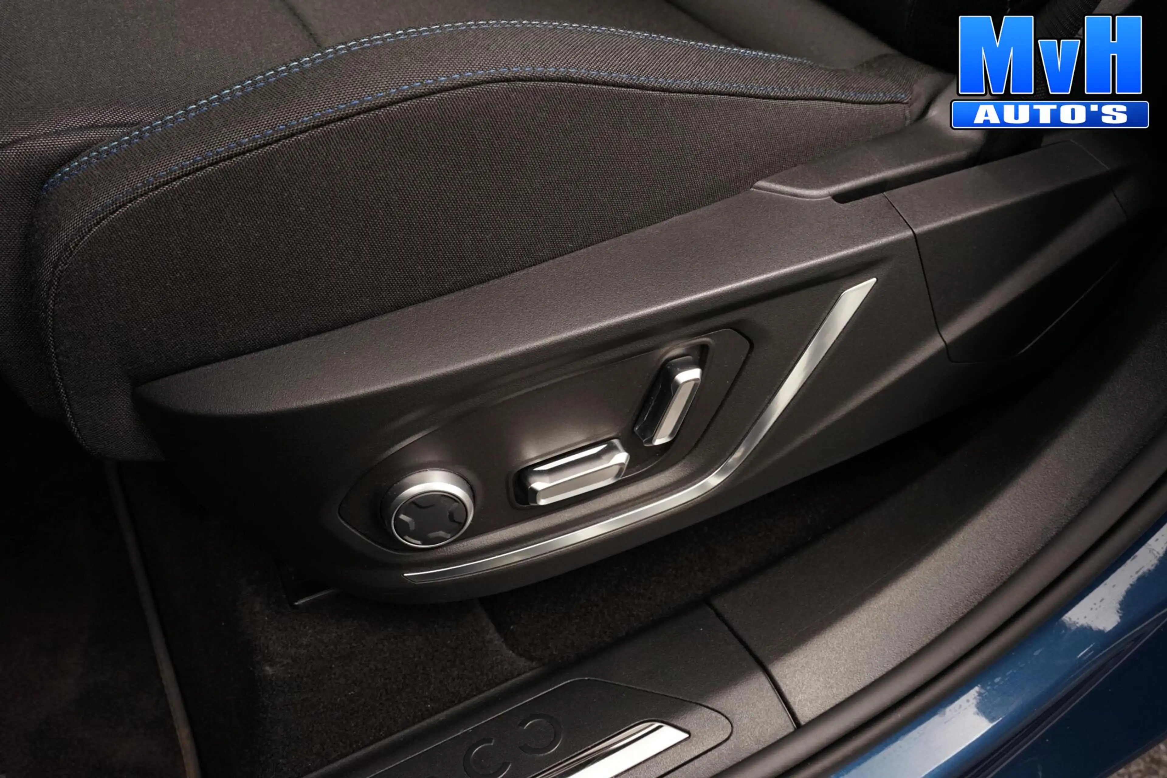 Lynk & Co 01 1.5 PHEV|ZWARTE.HEMEL|BLACK EDITION|360ºCAM|NAP — photo 4