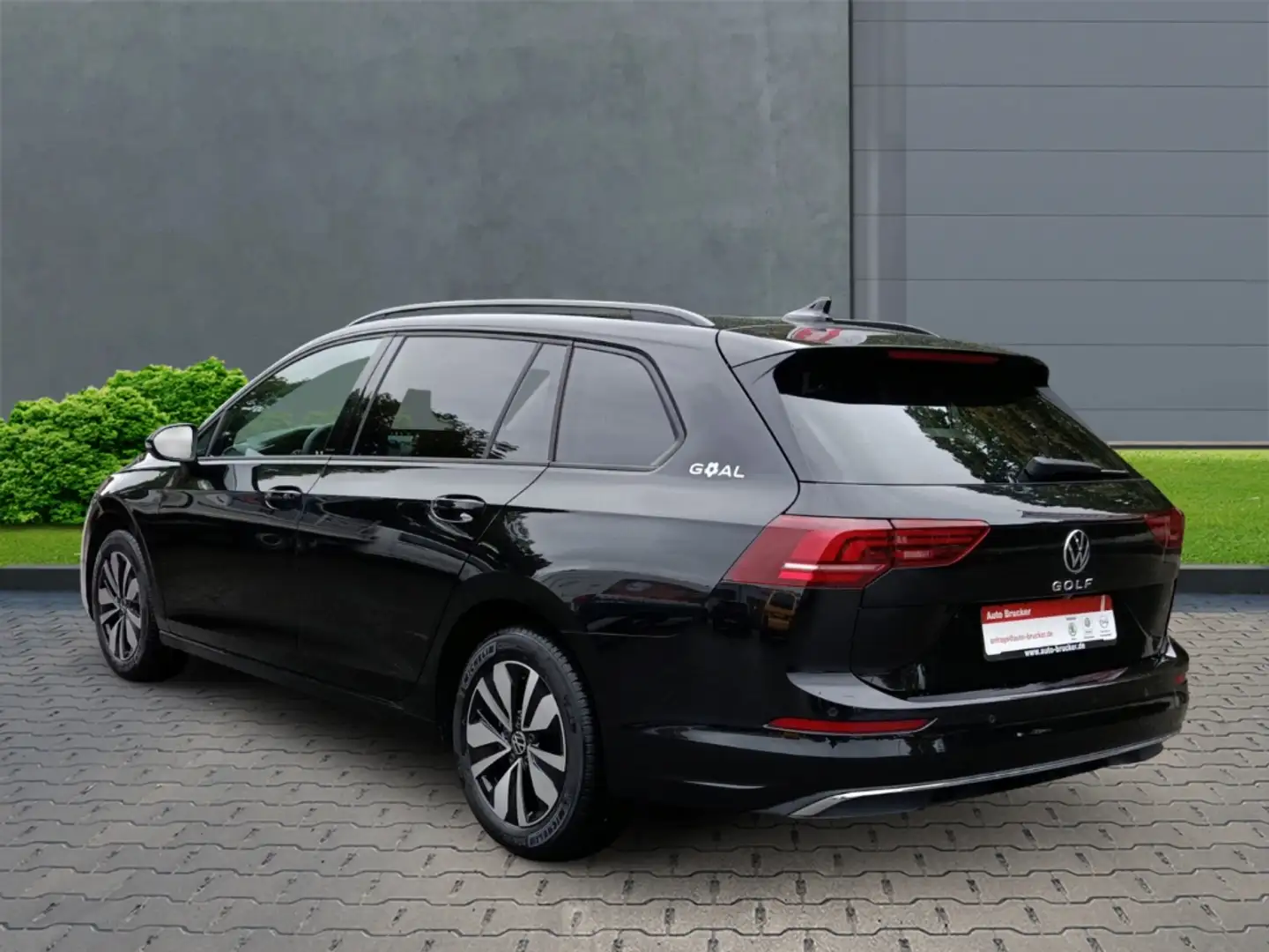 Volkswagen Golf VIII Variant 1.5 TSI Goal Cam+Tempomat+AHK+Abstand Schwarz - 2