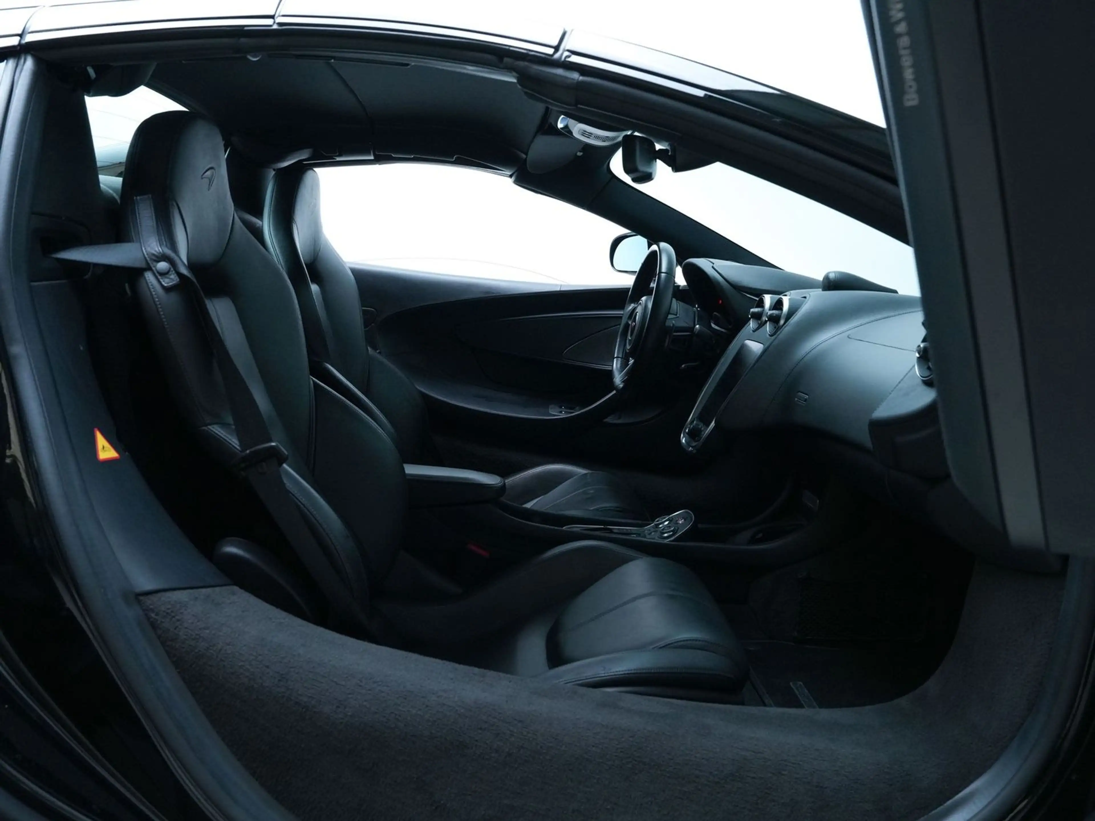 McLaren 570S 570S Spider LIFT*B&W*ALL BLACK*KAMERA — photo 13