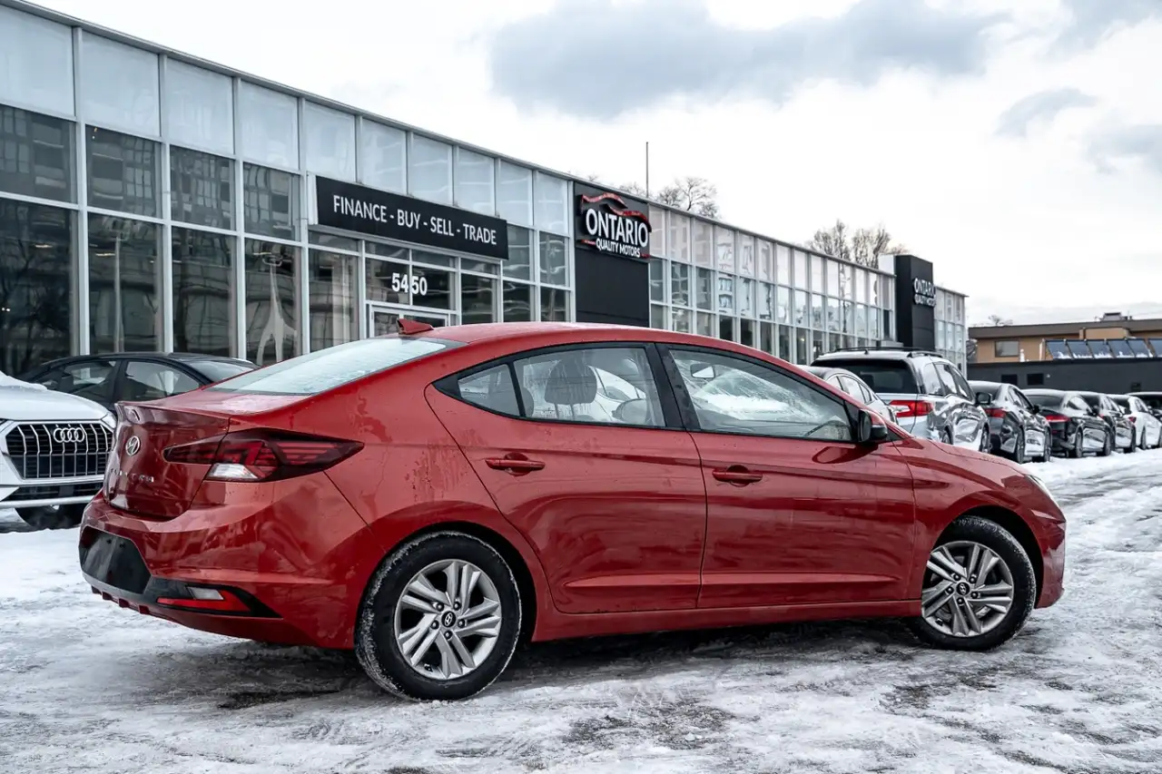 Hyundai ELANTRA снимка Hyundai ELANTRA
