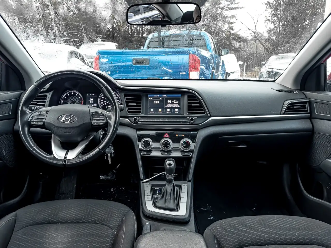 Hyundai ELANTRA снимка Hyundai ELANTRA