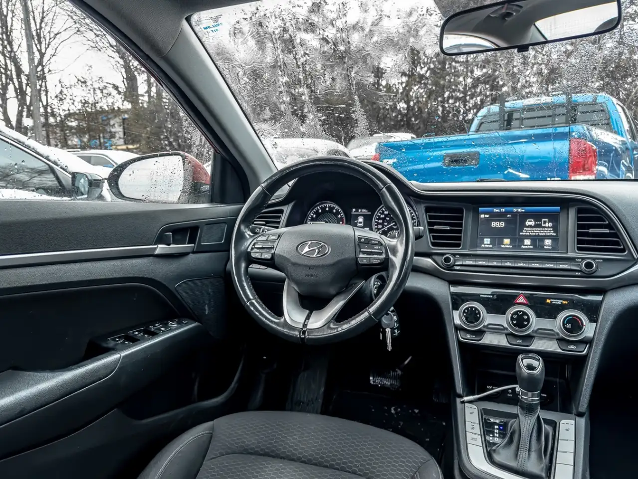 Hyundai ELANTRA снимка Hyundai ELANTRA