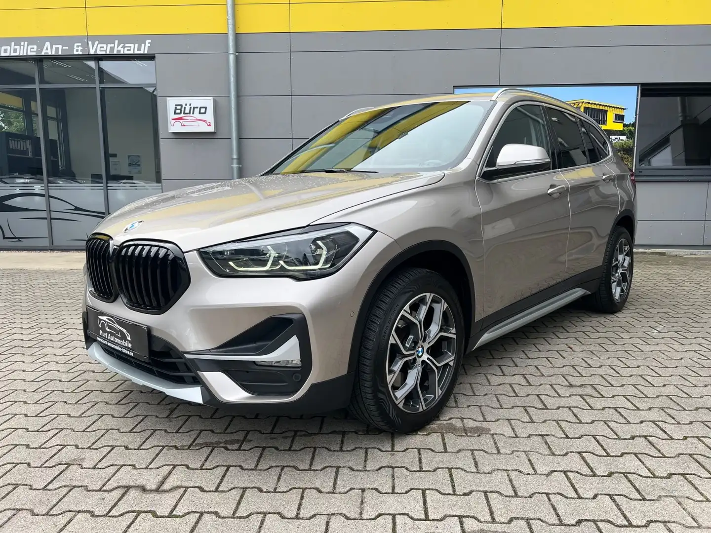 BMW X1 Baureihe X1 xDrive 25/KAMERA/AHK/AUTOMATIK/ Argent - 2