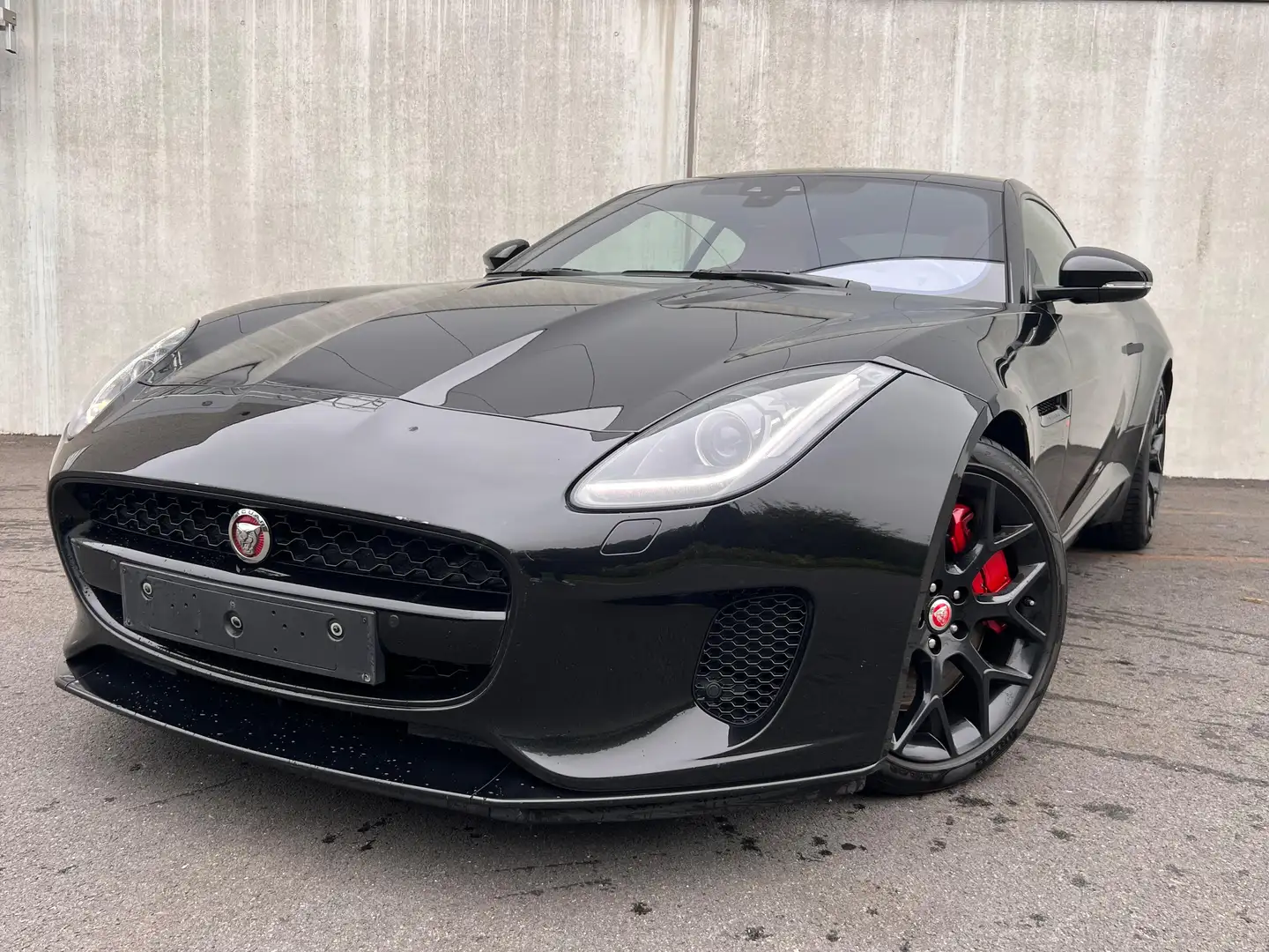 Jaguar F-Type P300 Noir - 1