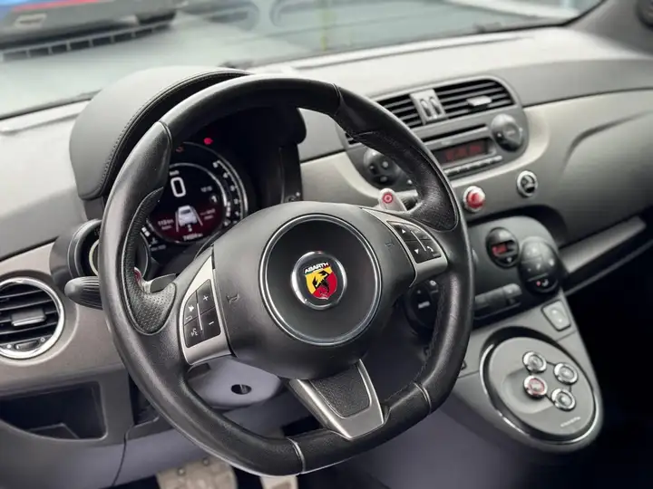 Abarth 595C 2016, foto 13