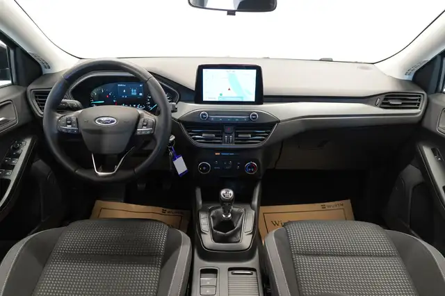 Ford Focus view 21