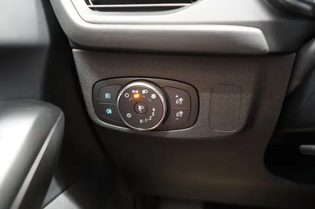Ford Focus view 24