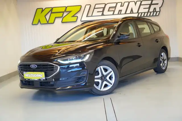 Ford Focus view 8