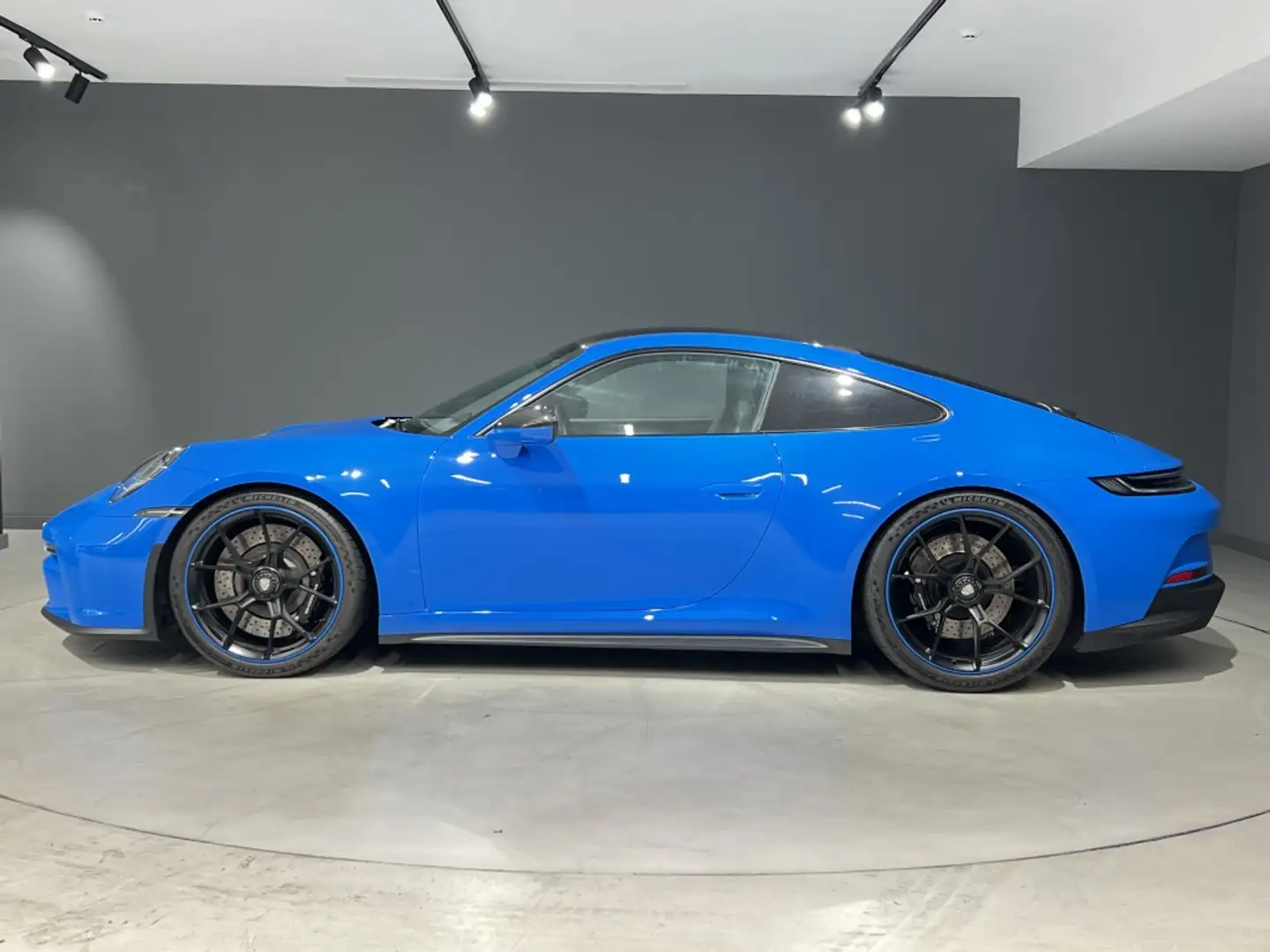 Porsche 992 GT3 Touring Package PDK Azul - 2