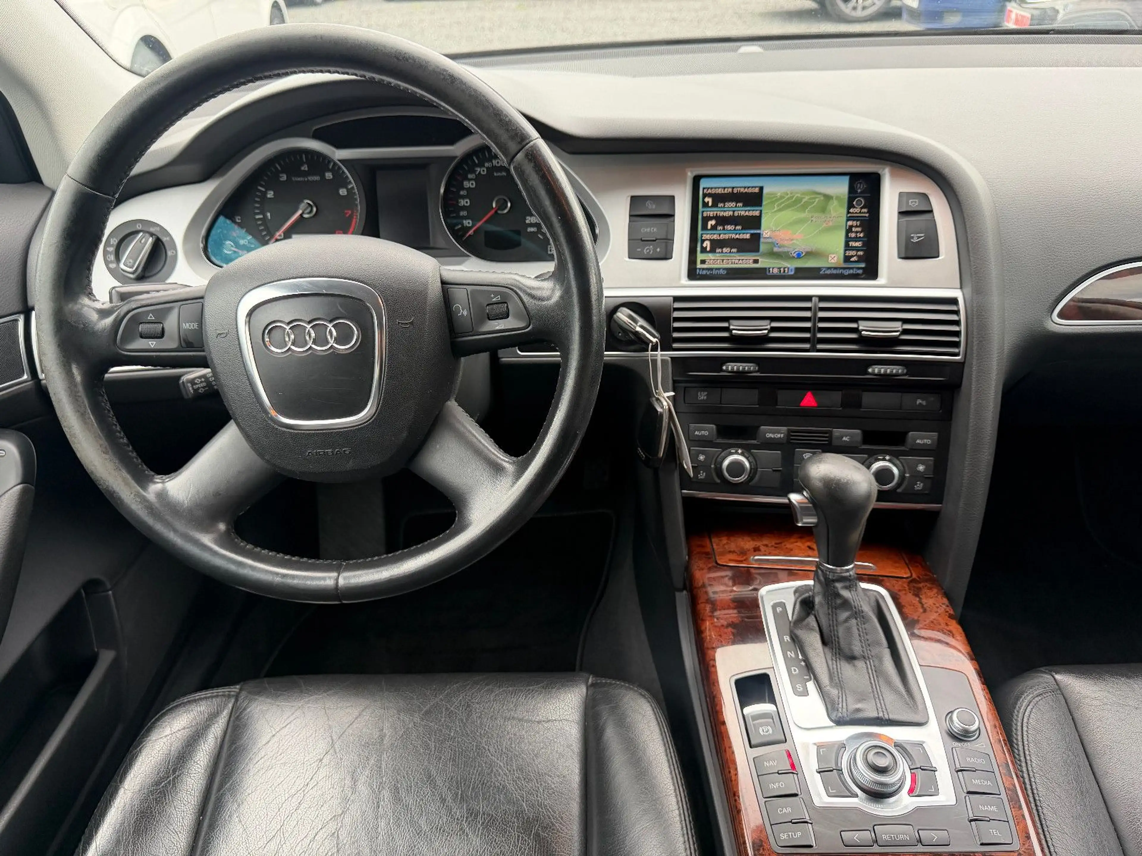 Audi A6 lim. 2.8 FSI NAVI/AHK/ Bi-XENON — photo 14